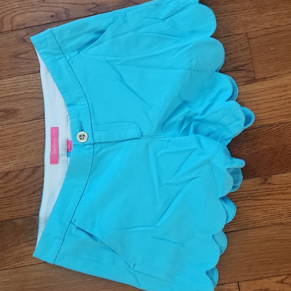 Lilly Pulitzer scalloped shorts size 2